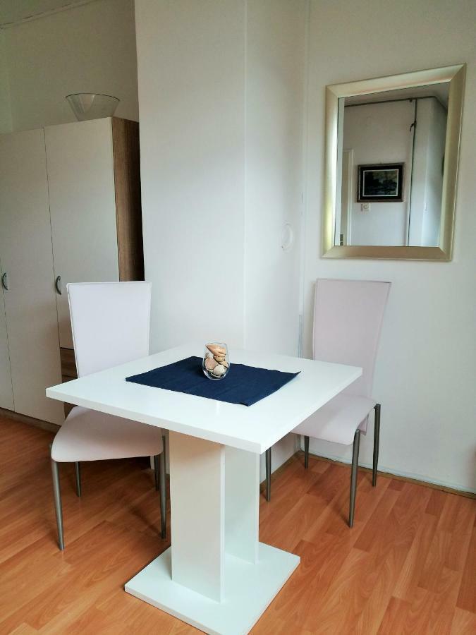 Mia Airport Studio Apartment - 0-24H Self Check In&Out - Parking On Site เวลิคาโกริตซา ภายนอก รูปภาพ