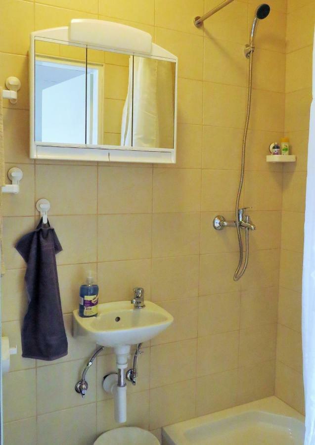 Mia Airport Studio Apartment - 0-24H Self Check In&Out - Parking On Site เวลิคาโกริตซา ภายนอก รูปภาพ